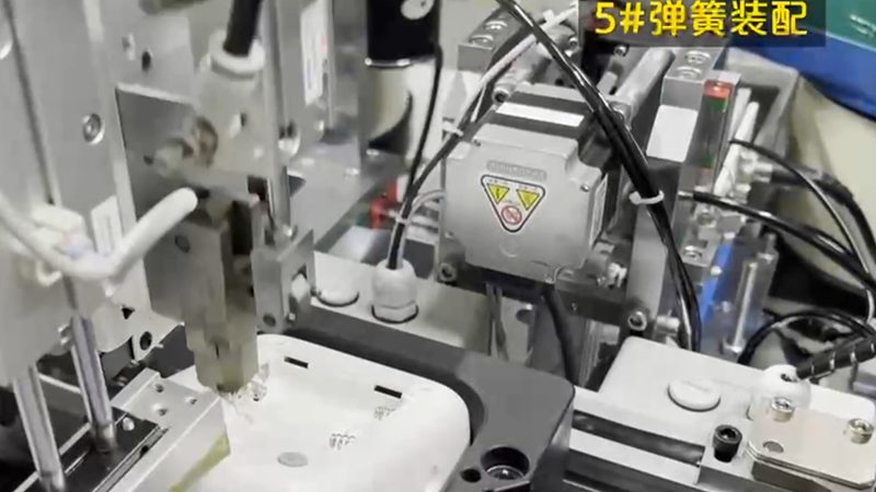 三轴直角坐标机器人：揭秘上下料自动化解决方案